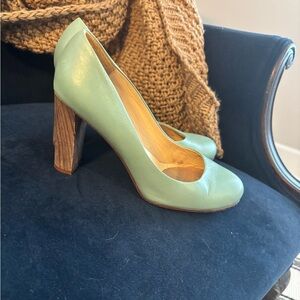 Kate Spade Leslie Mint Green, Seafoam Pumps Wood Heel Size 8.5 Made in Italy